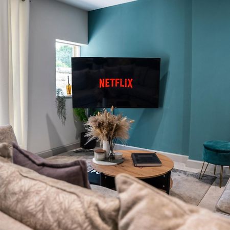 Spring Mount Huge Luxury Full Apartment- Harrogate Centre-Two Extremely Comfy Kingsize Bedrooms-Fully Equipped Modern Kitchen-Cosy Living Room With Huge Tv エクステリア 写真