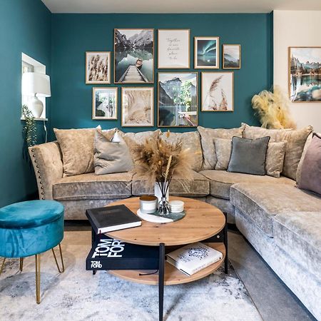 Spring Mount Huge Luxury Full Apartment- Harrogate Centre-Two Extremely Comfy Kingsize Bedrooms-Fully Equipped Modern Kitchen-Cosy Living Room With Huge Tv エクステリア 写真