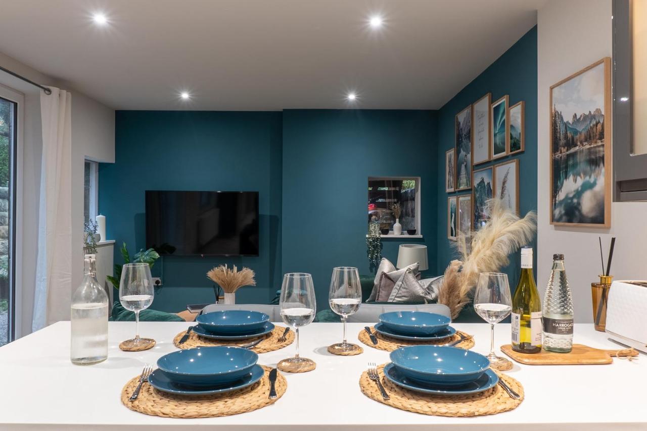 Spring Mount Huge Luxury Full Apartment- Harrogate Centre-Two Extremely Comfy Kingsize Bedrooms-Fully Equipped Modern Kitchen-Cosy Living Room With Huge Tv エクステリア 写真
