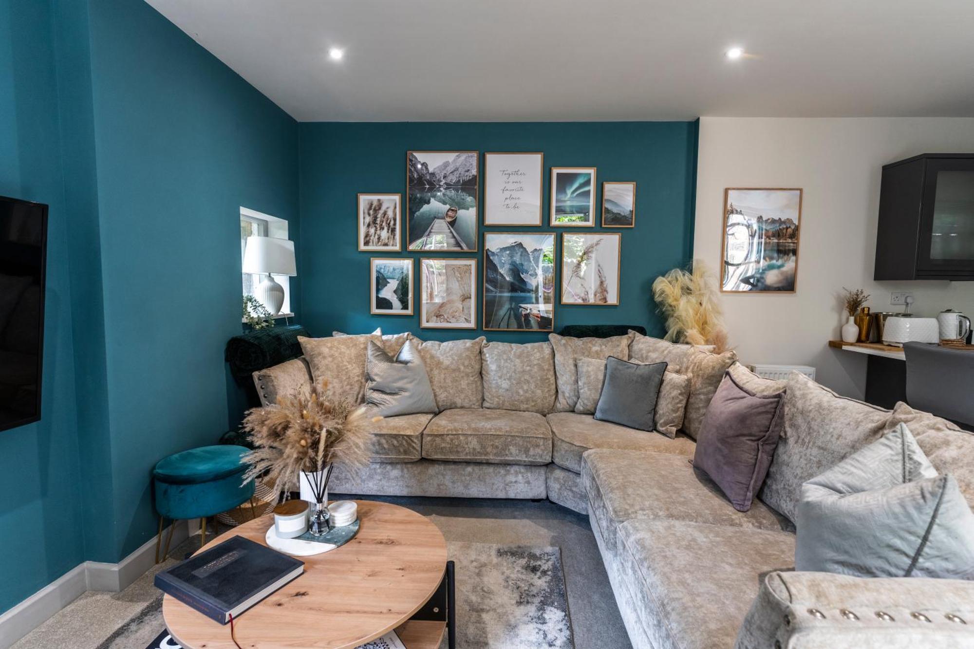 Spring Mount Huge Luxury Full Apartment- Harrogate Centre-Two Extremely Comfy Kingsize Bedrooms-Fully Equipped Modern Kitchen-Cosy Living Room With Huge Tv エクステリア 写真