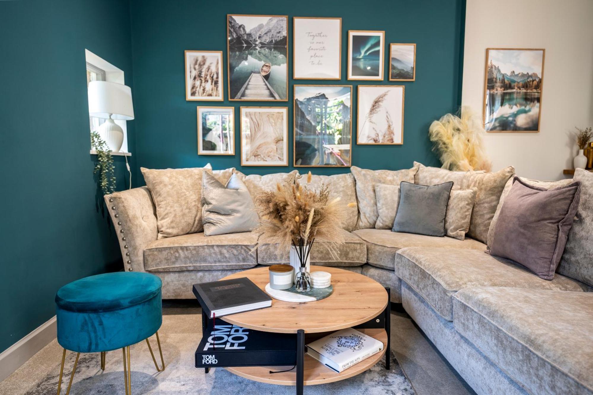 Spring Mount Huge Luxury Full Apartment- Harrogate Centre-Two Extremely Comfy Kingsize Bedrooms-Fully Equipped Modern Kitchen-Cosy Living Room With Huge Tv エクステリア 写真